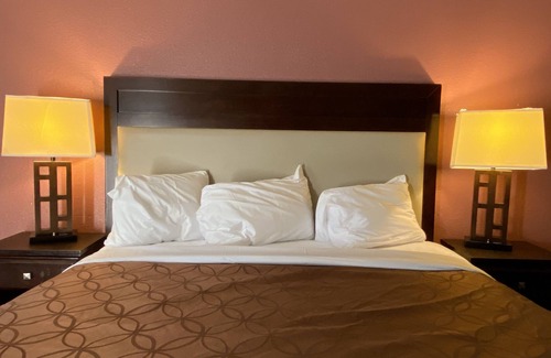 Lafayette Hotel | Express Inn