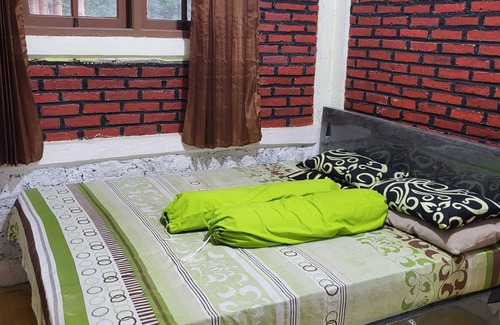 Pamijahan Hotel | EXPRESS O 92345 Villa Bidadari