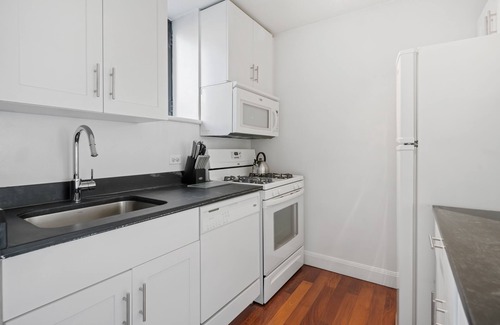 Gramercy Apartment | Exquisite 1 Bedroom in Gramercy Park & Subways