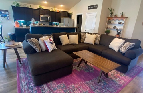 Lubbock House | Exquisite 3 Bedroom 2 Bath Bungalow