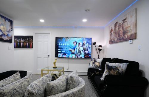 Newark Apartment | Exquisite 3 Bedrooms