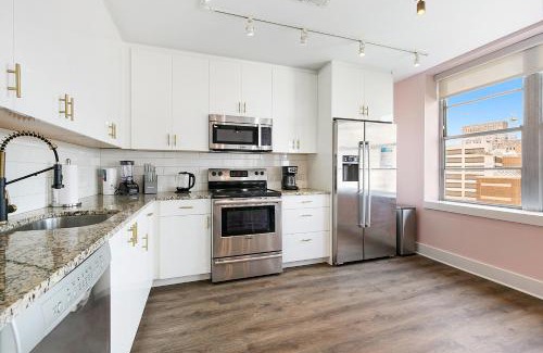 Central Business District Apartment | Exquisite 4 Bedroom Luxury condo Just Steps from the French Quarter