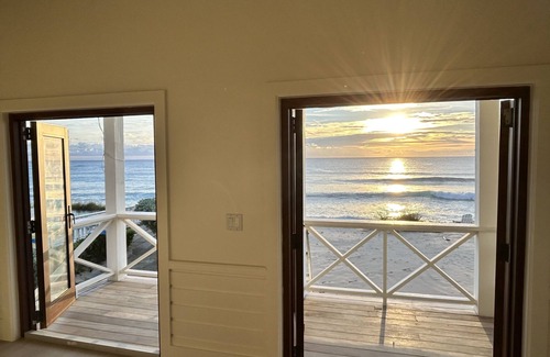 Hope Town House | Exquisite 8 bedroom Ocean Front Luxury Villa with Pool