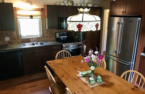 Castleton Other | Exquisite Accommodations Farmhouse with over 100 acres