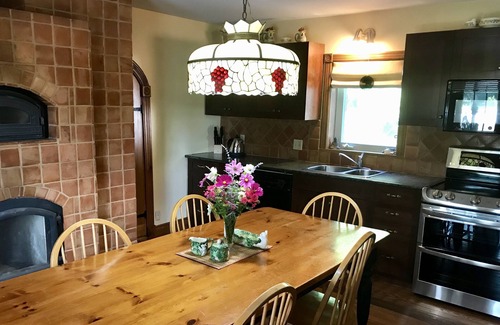 Castleton Other | Exquisite Accommodations Farmhouse with over 100 acres