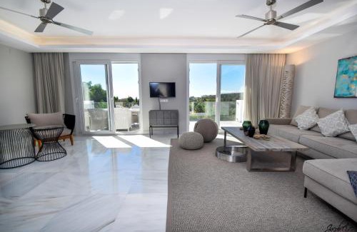 Urbanizacion el Rosario Villa | Exquisite and Modern villa near beach with Heated pool!