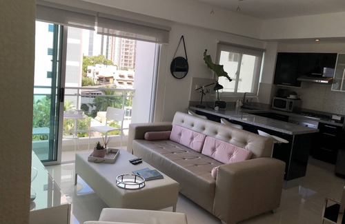 Evaristo Morales Apartment | Exquisite apt with open space in Piantini