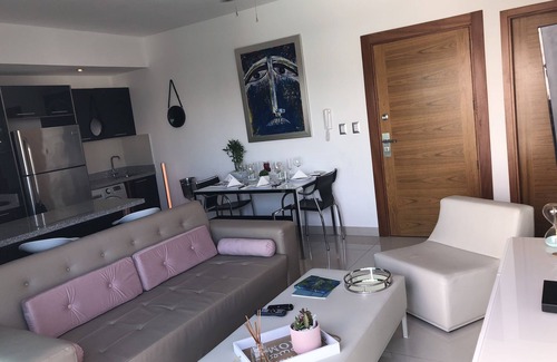Evaristo Morales Apartment | Exquisite apt with open space in Piantini