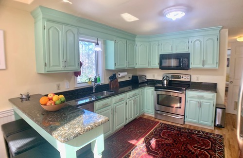 Hurley Ski Chalet | Exquisite Chalet by Ashokan water & Woodstock’s most scenic walks-WITH GENERATOR