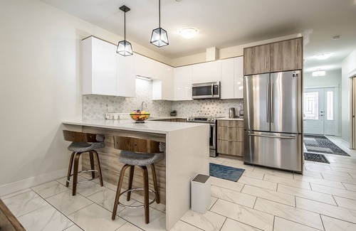 Halifax House | Exquisite Cowie Hill Townhouse