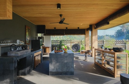 Sempe Villa | Exquisite Escape In Opulent 5BR Villa Lombok