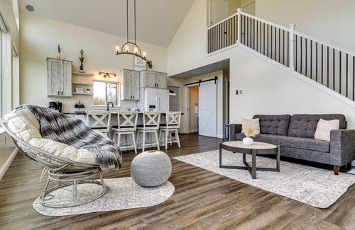 New Lisbon House | Exquisite Hagerstown Home with Deck & Gazebo!