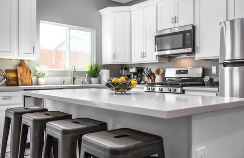 Norwalk House | Exquisite Haven: Brand New House Near Disneyland