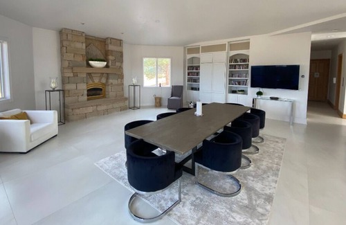 Indian Hills House | Exquisite Indian Hills Estate