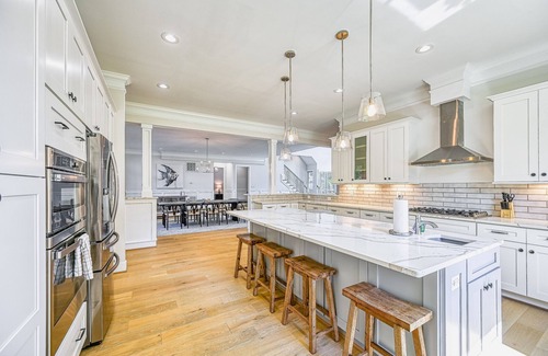 Livingston House | Exquisite lakefront home with game room, kayaks, lovely deck, washer/dryer & AC