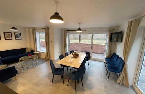 Shobdon House | Exquisite large executive home