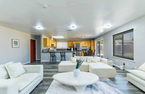 Elk Grove House | Exquisite Living On Lodestone Cir G#42186