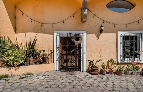 Historic Centre of Puebla Apartment | Exquisite Loft in Historical Downtown