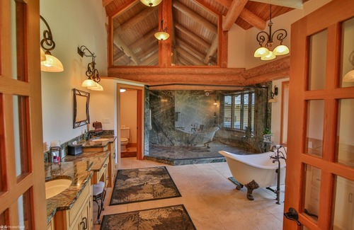 Nazareth House | Exquisite Log Home