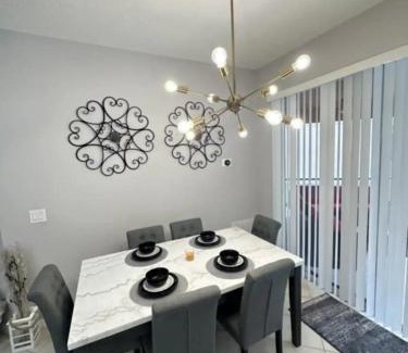 Bellavida House | Exquisite Luxury Vacation Home with Heated Pool & Spa