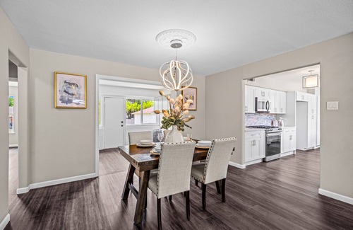 Dallas House | Exquisite Mid-Century Modern home- 3Bed2Bath furnished 15 mins from Downtown