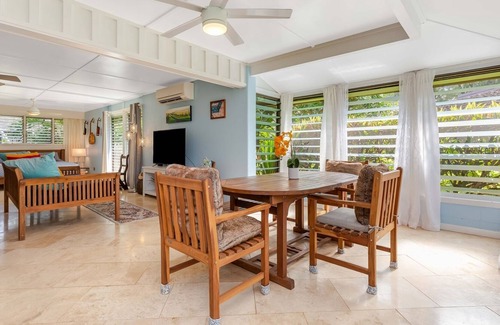 Waialua Condo | Exquisite Mokuleia Beachside Cottage