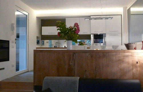 Brunate Apartment | Exquisite newly built accomodation in the heart of woods