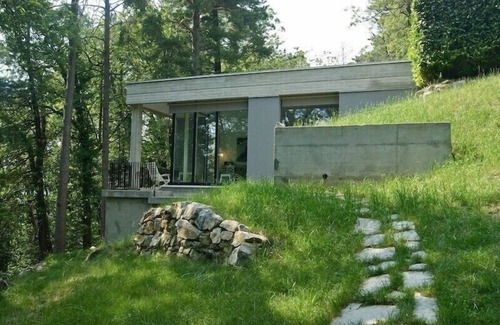 Brunate Apartment | Exquisite newly built accomodation in the heart of woods
