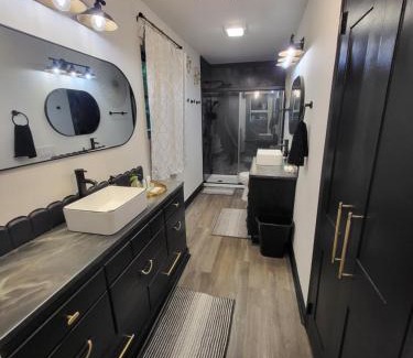 Kannapolis House | Exquisite, newly renovated large home near I-85