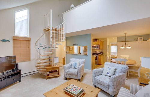 Brewster House | Exquisite Ocean Edge Townhouse With Pool Amenities
