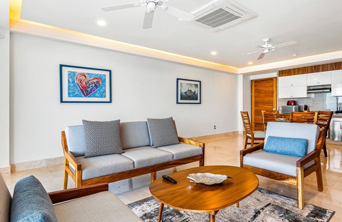 Mismaloya Condo | Exquisite oceanfront condo with amazing pool, balcony & W/D