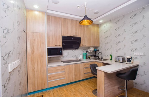 Lekki Phase 1 Apartment | Exquisite One bed, 1.5 bath. 10 and 15 minutes away from the closest beaches.