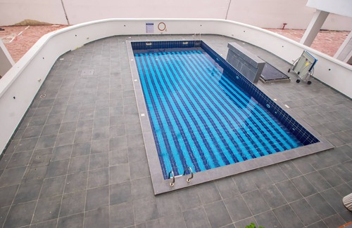 Lekki Phase 1 Apartment | Exquisite One bed, 1.5 bath. 10 and 15 minutes away from the closest beaches.
