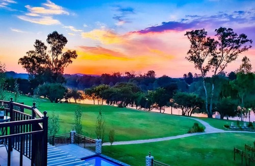 Parys Apartment | Exquisite Pont de Val Riverside Escape Apartment