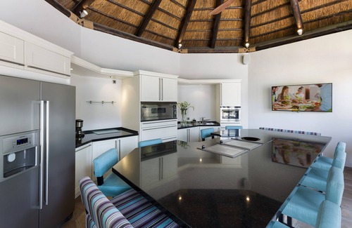 Sotogrande Villa | Exquisite private villa with private and heated pool and jacuzzi