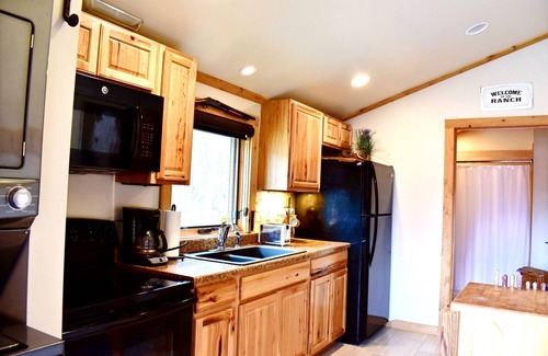 Red Lodge Cabin | Exquisite Ranch Guest House in Beartooth Mountains