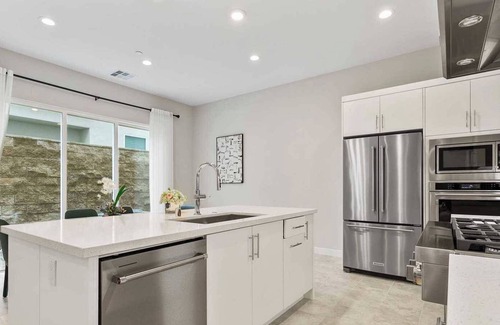 Foothill Ranch House | Exquisite Retreat on Pin Ln