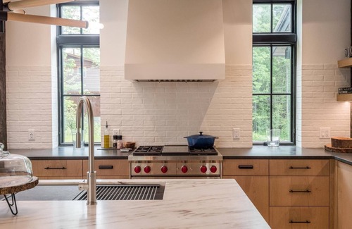 Greenwood House | Exquisite Rustic Modern Ski Haus Right on MT Abram Bike Park