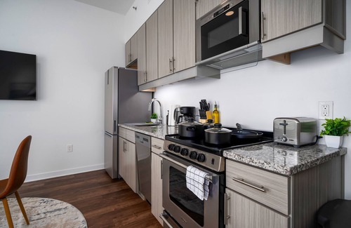 Avondale Apartment | Exquisite Studio l DT Birmingham w Private Balconyn