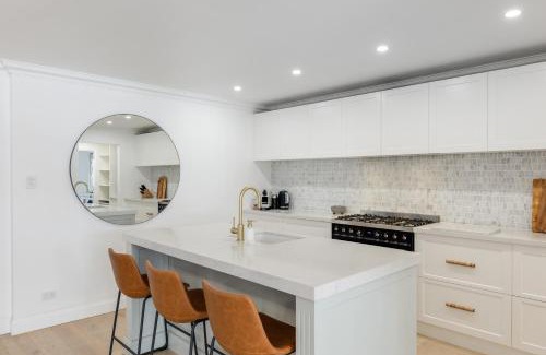 Toowoomba House | Exquisite, Stunning & Central! CDB Fringe Cottage!