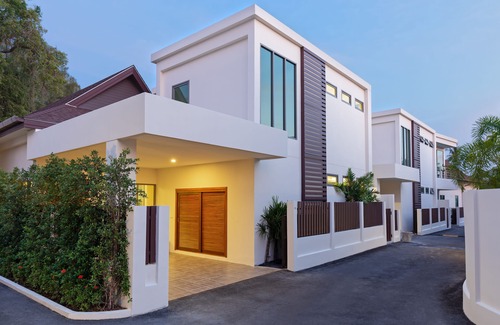 Rawai Villa | Exquisite Thai Balinese Pool Villa Mika