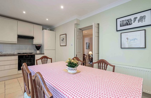 Bryanston and Dorset Square House | Exquisite townhouse with patio