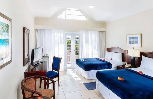 Rodney Bay House | Exquisite Unit w/Access to Splash Island Water Park! Near Rodney Bay Marina