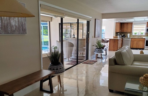 Florida Ridge House | Exquisite Vero Beach HEATED/Pool House on Golf Course