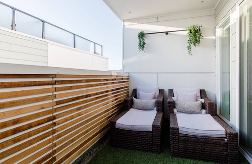 Eastlake House | Exquisite views & property! Incredible 3 story + rooftop is waiting for you!