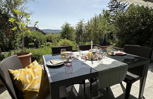 Korb Apartment | Exquisites Apartment mit Sonniger Terrasse und Wunderschönem Ausblick