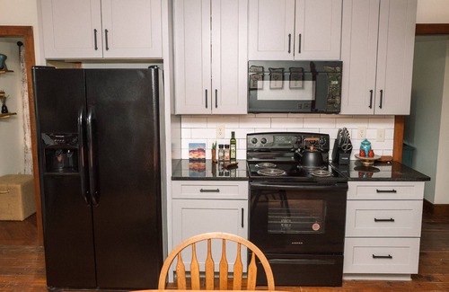 Menlo Cabin | Extend Your Stay - 10% off 3 Nights or Longer This Summer