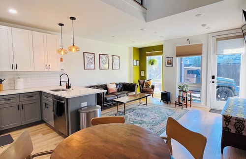 Olde Kensington House | Extended city living