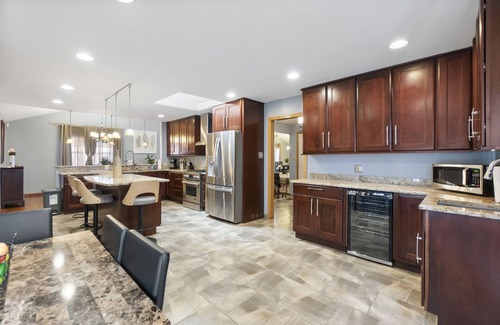 Country Club Hills House | Extended Stay Country Club Hills FHS Rentaln