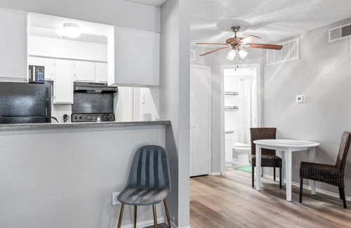 Park Central Apartment | ~EXTENDED STAY~ Affordable in DFW! Free WiFi!